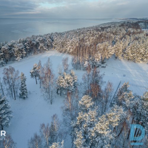 Līdzens 5650 m² zemes gabals 150 metrus no jūras pludmales blakus Salacgrīvas Zv