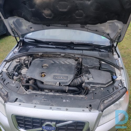 Pārdod Volvo V70 1.6 dīzeli 2012 gada