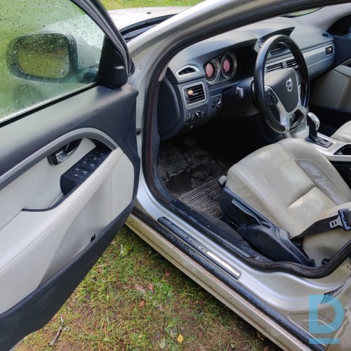 Pārdod Volvo V70 1.6 dīzeli 2012 gada