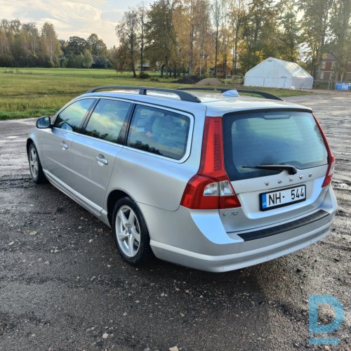 Pārdod Volvo V70 1.6 dīzeli 2012 gada