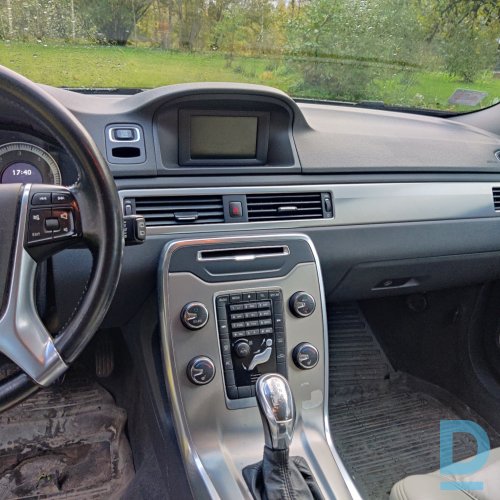 Pārdod Volvo V70 1.6 dīzeli 2012 gada