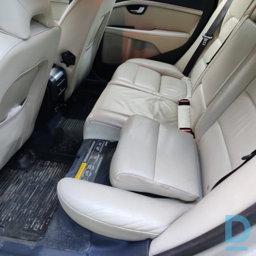 Pārdod Volvo V70 1.6 dīzeli 2012 gada