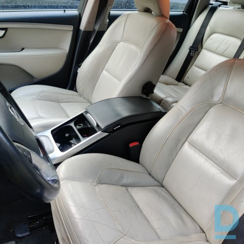 Pārdod Volvo V70 1.6 dīzeli 2012 gada