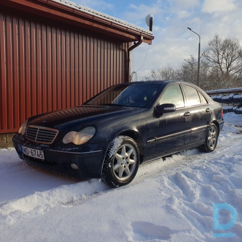 Pārdod Mercedes-Benz C 200, 2000