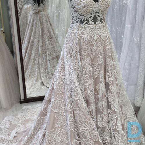 Pārdod Svētku kleitas Pārdod Svētku kleitas