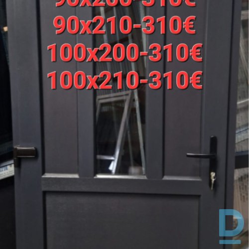 Pārdod PVC durvis