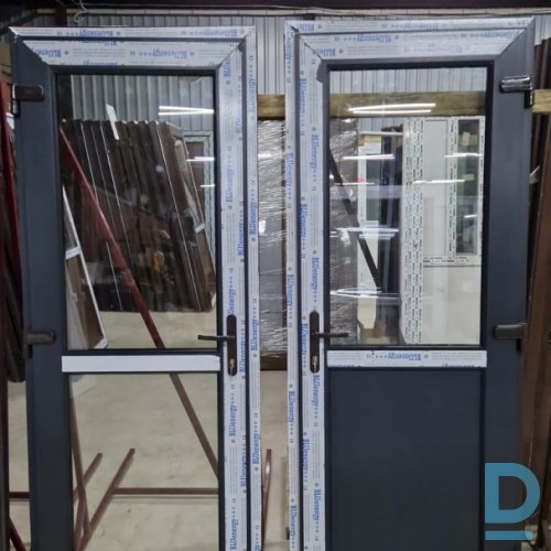Pārdod PVC durvis Pārdod PVC durvis