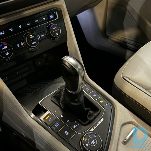 Pārdod Volkswagen Tiguan 2.0d, 2017