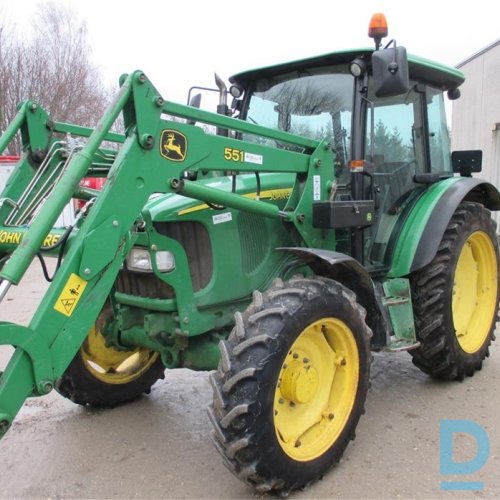 Pārdod John Deere 5720 Pārdod John Deere 5720