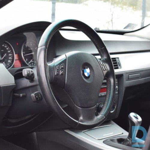 Pārdod BMW 325d, E91 3.0d, 2007