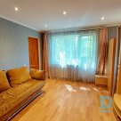 Продаём уютную 2 комнатную квартиру в реновированом доме, в тихом и спокойном месте Кенгарагса, в пешей доступности от променада Даугавы. 