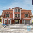 A luxurious house with a large plot of land on the 1st line of the Sunīšu Lake s