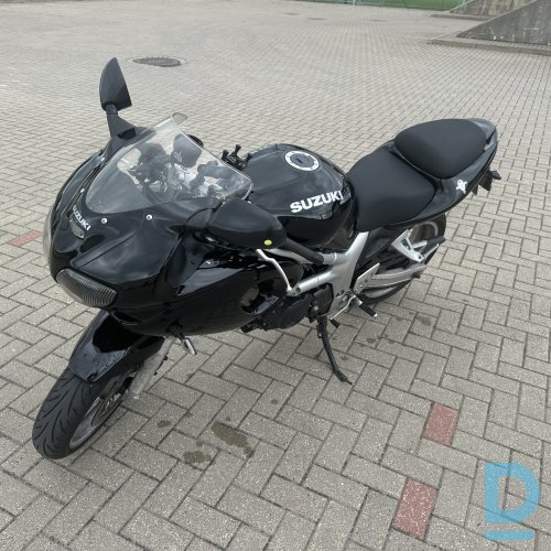 Pārdod Suzuki Suzuki sv650 motociklu, 650 cm³, 2002