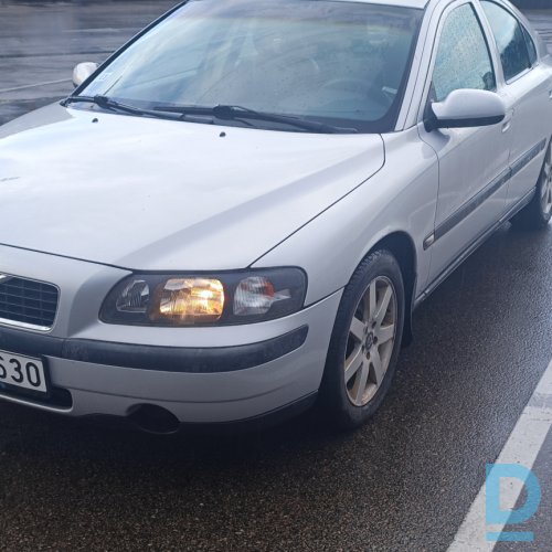 Pārdod Volvo S60, 2001