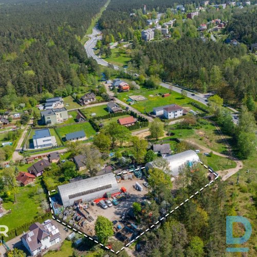 Pārdošanā divi angāri ar 4647 m² zemes gabalu stratēģiski izdevīgā vietā Ulbrokā