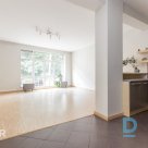 Sunny 3-room apartment in a modern new project with an excellent location. Descr