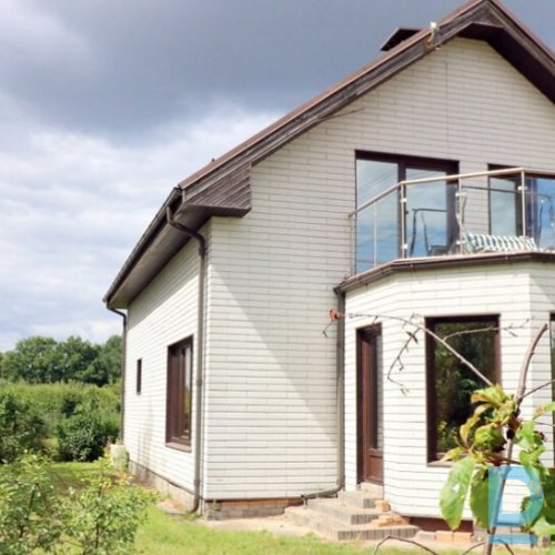 Pārdod māju Mārupē, Akmeņu ielā 11, 191m² Pārdod māju Mārupē, Akmeņu ielā 11, 191m²