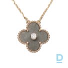 Продают Van Cleef & Arpels Vintage Alhambra pendant