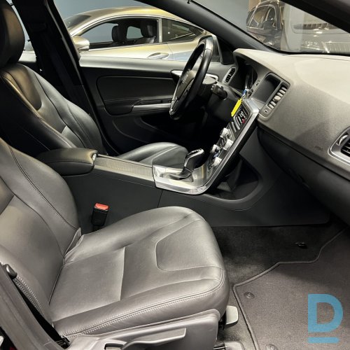 Pārdod Volvo V60 2.0 D4 Summum, 2016