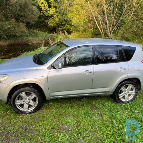 Pārdod Toyota RAV 4, 2006