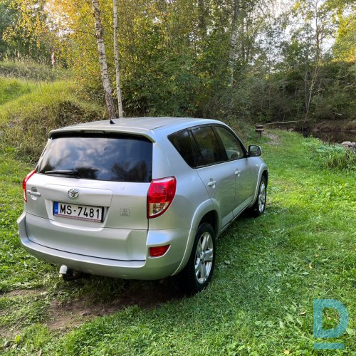 Pārdod Toyota RAV 4, 2006