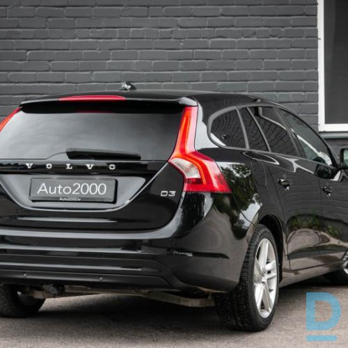 Pārdod Volvo V60 2.0d, 2014
