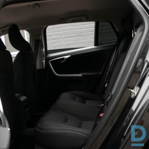 Pārdod Volvo V60 2.0d, 2014
