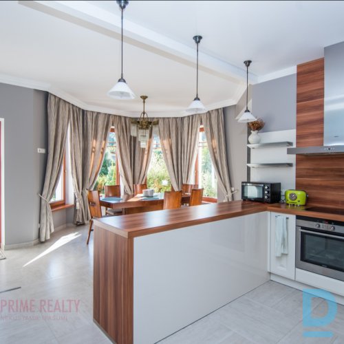 Pārdod māju Semafora iela 9a, Jūrmala, 299m²