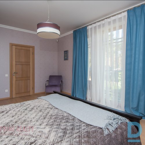 Pārdod māju Semafora iela 9a, Jūrmala, 299m²