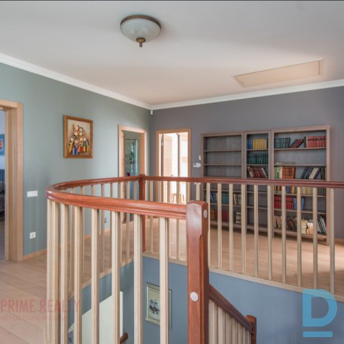 Pārdod māju Semafora iela 9a, Jūrmala, 299m²