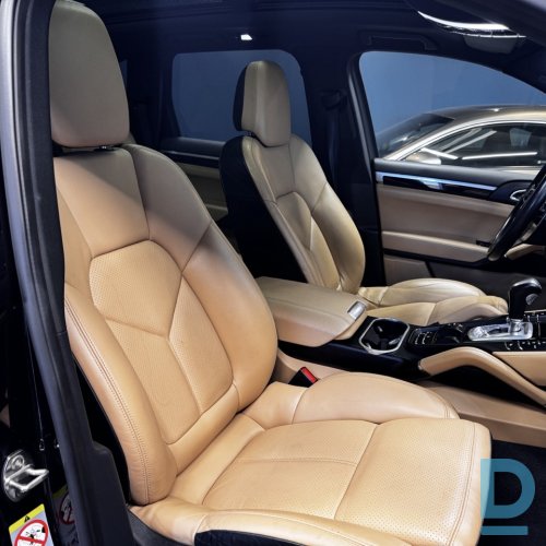 Pārdod Porsche Cayenne 3.0d, 2015