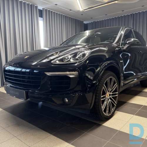 Pārdod Porsche Cayenne 3.0d, 2015
