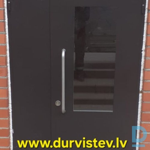 Pārdod Durvis