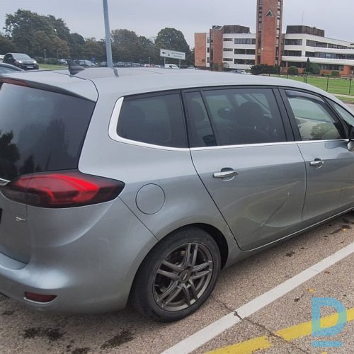 Pārdod Opel Zafira Tourer, 2013