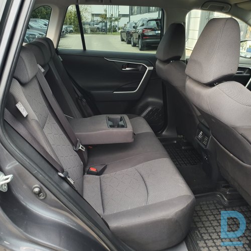 Pārdod Toyota Rav4 Luxury 2.0, 2019 Pārdod Toyota Rav4 Luxury 2.0, 2019
