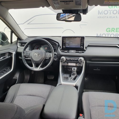 Pārdod Toyota Rav4 Luxury 2.0, 2019 Pārdod Toyota Rav4 Luxury 2.0, 2019