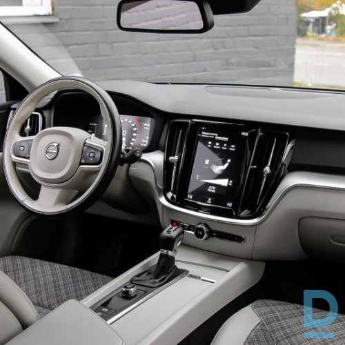 Pārdod Volvo V60 2.0d, 2018