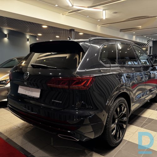 Pārdod Volkswagen Touareg R Plug-in Hybrid, 2021 Pārdod Volkswagen Touareg R Plug-in Hybrid, 2021