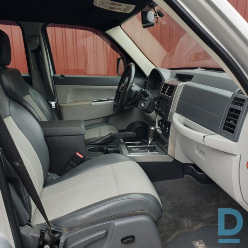 Pārdod Jeep Cherokee 2.8TD 4×4, 2011 Pārdod Jeep Cherokee 2.8TD 4×4, 2011