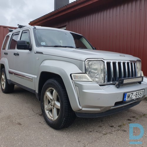 Pārdod Jeep Cherokee 2.8TD 4×4, 2011