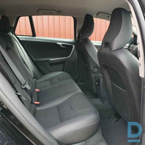 Pārdod Volvo V60 2.0D4 Kinetic, 2013