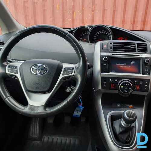 Pārdod Toyota Verso 1.6D-4D Facelift, 2014