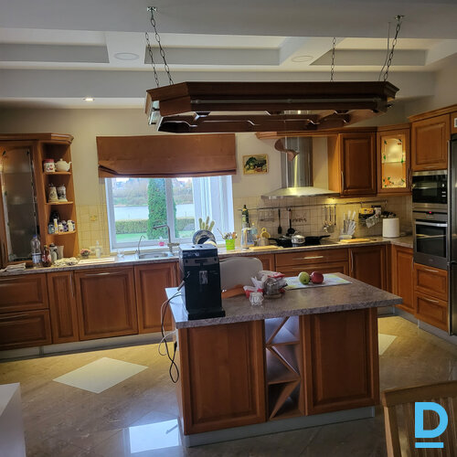 Pārdod māju , 600m² Pārdod māju , 600m²