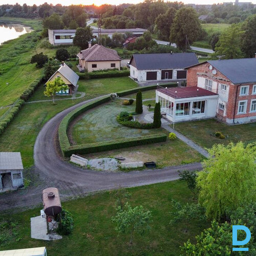 Pārdod māju , 600m²