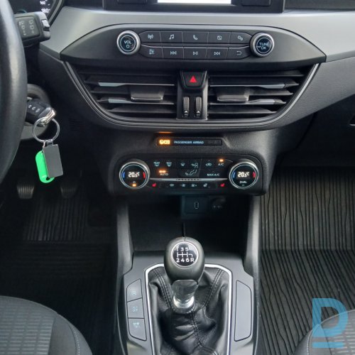Pārdod Ford Focus 1.0, 2018