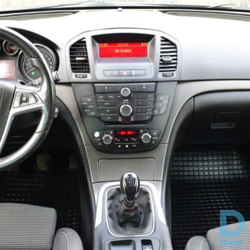 Pārdod Opel Insignia 2.0d, 96KW, 2010