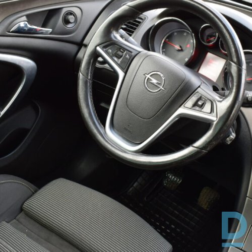 Pārdod Opel Insignia 2.0d, 96KW, 2010