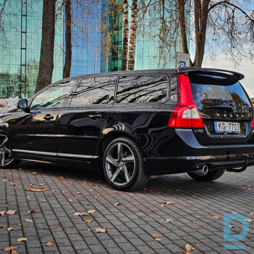Pārdod Volvo V70 2.0d, 2013