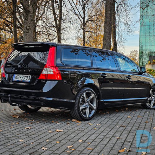Pārdod Volvo V70 2.0d, 2013