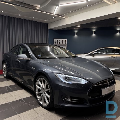 Pārdod Tesla Model S Performance, 2014